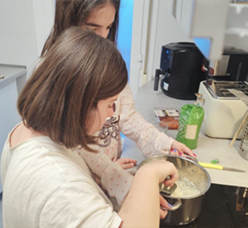 Fundación Renta 4 impulsa la autonomía de jóvenes con discapacidad intelectual junto a Fundación Prodis
